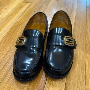 Gucci Loafers - black with gold and silver buckle